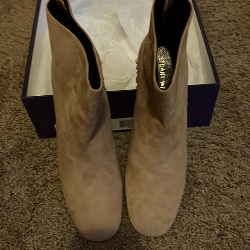 Stuart Weitzman Pearl Bacari - Cashew Suede Size M8.5 Bootie